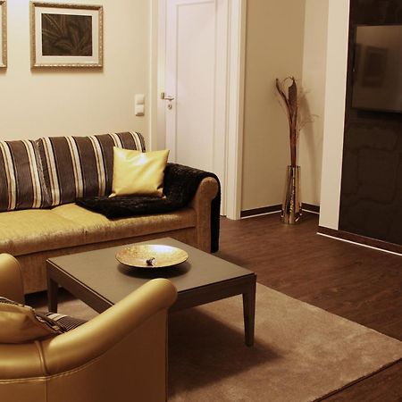Mr.& Mrs. President Apartment แอร์ฟวร์ท ภายนอก รูปภาพ
