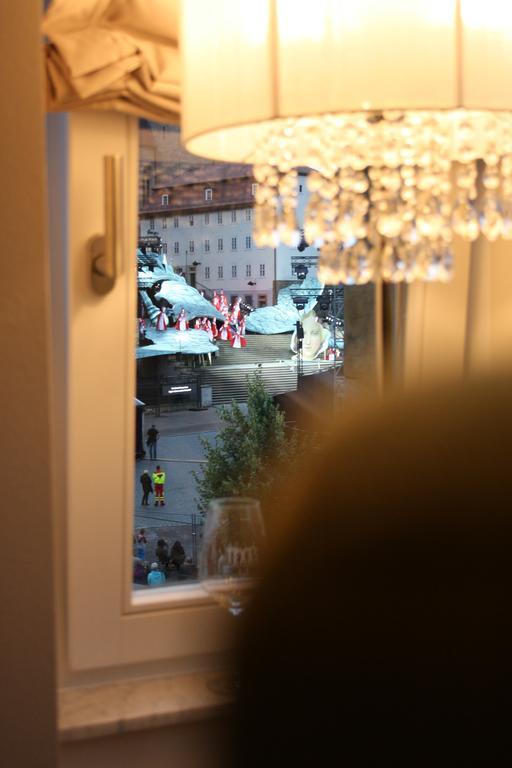 Mr.& Mrs. President Apartment แอร์ฟวร์ท ภายนอก รูปภาพ
