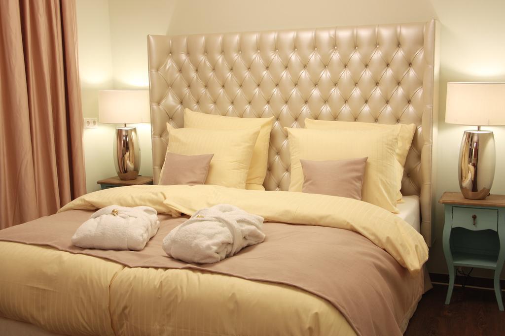 Mr.& Mrs. President Apartment แอร์ฟวร์ท ภายนอก รูปภาพ