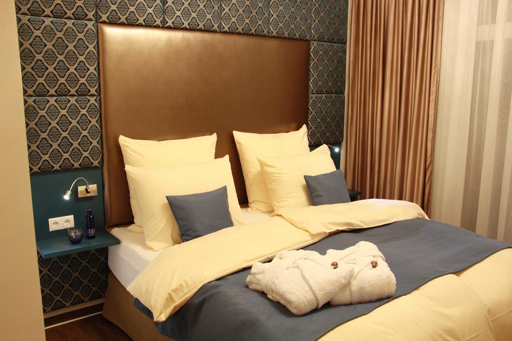 Mr.& Mrs. President Apartment แอร์ฟวร์ท ภายนอก รูปภาพ
