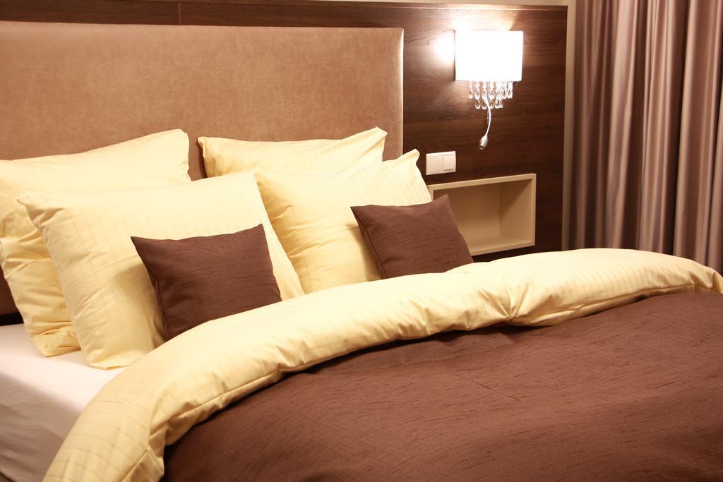 Mr.& Mrs. President Apartment แอร์ฟวร์ท ภายนอก รูปภาพ