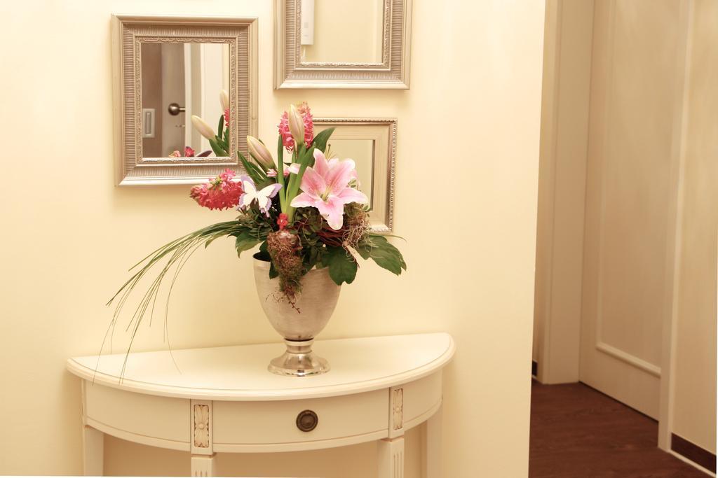 Mr.& Mrs. President Apartment แอร์ฟวร์ท ภายนอก รูปภาพ